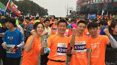 生命因運（yùn）動而精（jīng）彩，健（jiàn）康（kāng）因堅持而（ér）美麗（lì）